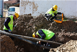 Merkeze 85 kilometre uzaklıktaki Taraklı Alballar’da altyapı dönüşümü başladı