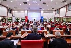 Yusuf Alemdar mecliste şehrin yeni müjdelerini paylaştı: Kimsesizler Oteli, 250 bin metrekare yeşil alan ve Kaynarca’ya SGM geliyor