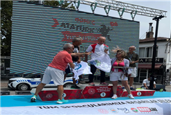 Büyükşehir sporcularından gururlandıran başarı