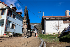 Merkeze 85 kilometre uzaklıktaki Taraklı Alballar’da altyapı dönüşümü başladı