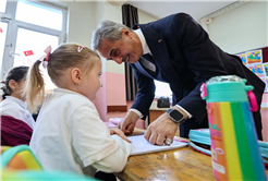 Minik Ravza arkadaşlarına verdiği ‘Yusuf Alemdar’ı getireceğim’ sözünü tuttu