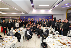 Başkan Yusuf Alemdar gençlere buluştu: “Gayemiz her alanda daha güçlü bir Sakarya’nın inşasıdır”