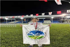 Büyükşehir sporcuları başarılarına yenilerini ekledi