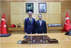 Adalet Bakanı Gürlek, Büyükşehir Belediyesi’nde: Sakarya’ya ‘huzur şehri’ övgüsü