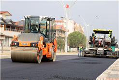 Ahmet Yesevi Caddesi Büyükşehir’in çalışmalarıyla modern bir yüz kazanıyor