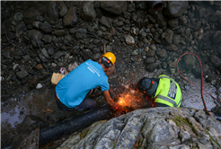 Hendek’e bin metre yükseklikten iki adet yeni içme suyu kaynağı
