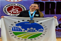Büyükşehir sporcularından en özel dereceler
