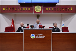 Büyükşehir Meclisi’nde tarihi karar: 153 kırmızı dolmuş taksiye dönüşüyor