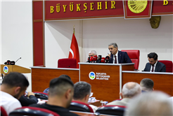 Yusuf Alemdar mecliste şehrin yeni müjdelerini paylaştı: Kimsesizler Oteli, 250 bin metrekare yeşil alan ve Kaynarca’ya SGM geliyor