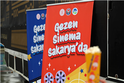 Gezen Sinema Tırı çocukları beyaz perdeyle buluşturuyor