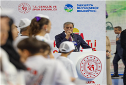Binlerce çocuğun Yaz Spor Okulu heyecanı başladı