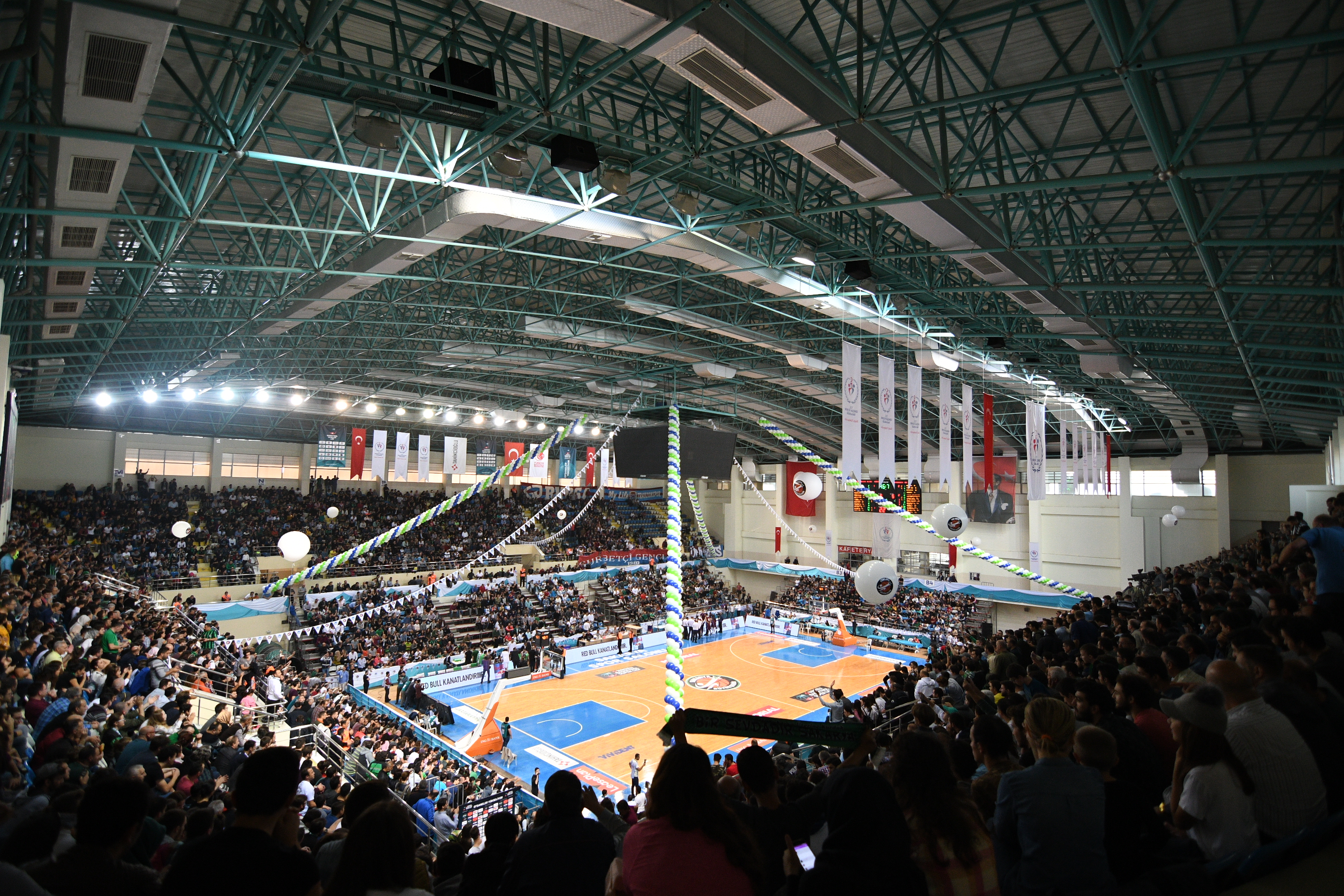 Büyükşehir Basket’ten tarihi galibiyet