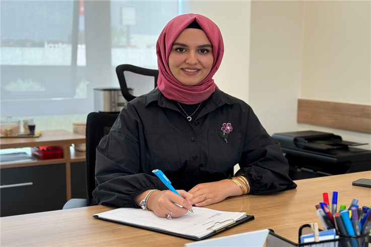 “Sosyal medya benlik algımızı fark etmeden şekillendiriyor”