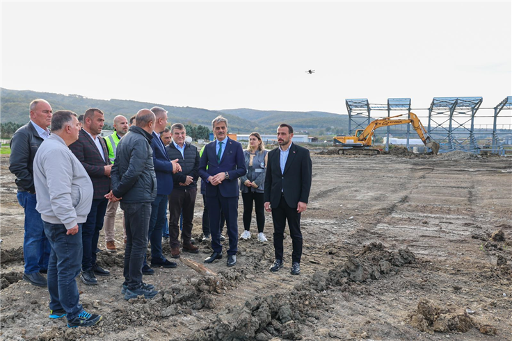 “Sakarya’nın her köşesinde gençlerimiz için spor tesisleri kazandırıyoruz”