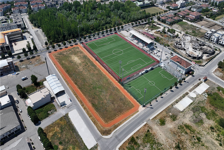 Sakarya’nın futbol üssü Ekrem Karaberberoğlu Altyapı Tesisleri’ne yeni yüz
