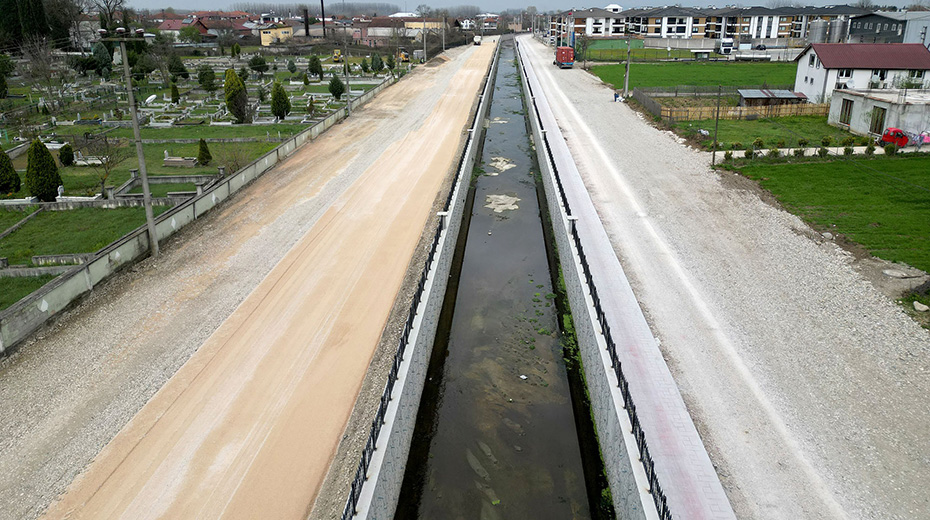 Karacasu’nun yeni cadde ve yaşam alanı hızla tamamlanıyor