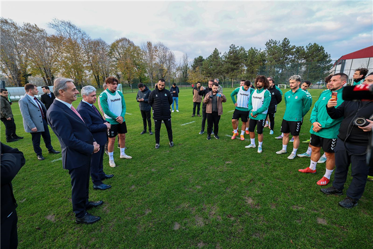“Hep birlikte Sakaryaspor’un yanında olmaya devam edeceğiz”